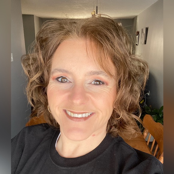 Meet your Posher, Genny - Picture 1 of 1